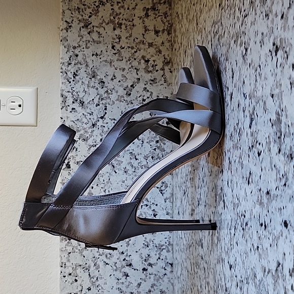 !!! SOLD !!!! Vince Camuto Imagine Devin Satin Sandals US 9 !!! SOLD !!!! - Picture 8 of 10